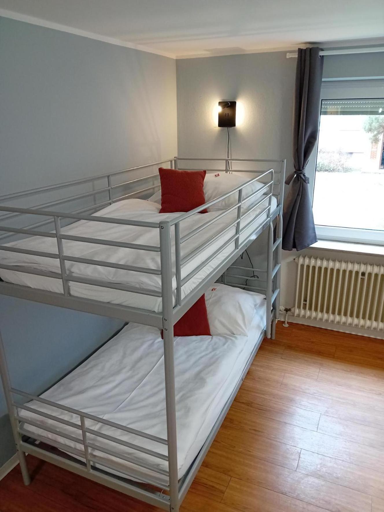 1, 2, Sleep Hostel Nuernberg Messe Εξωτερικό φωτογραφία