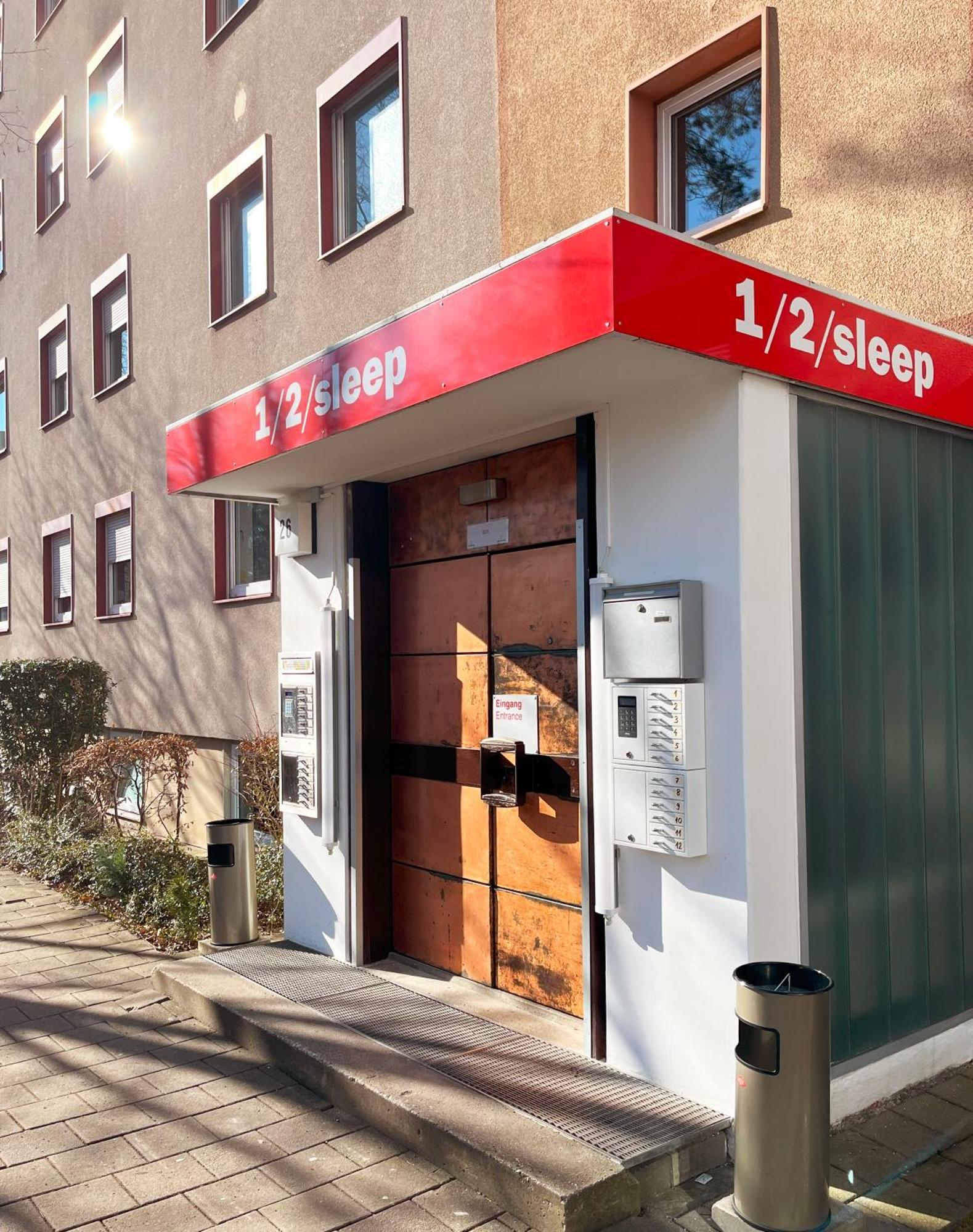 1, 2, Sleep Hostel Nuernberg Messe Εξωτερικό φωτογραφία