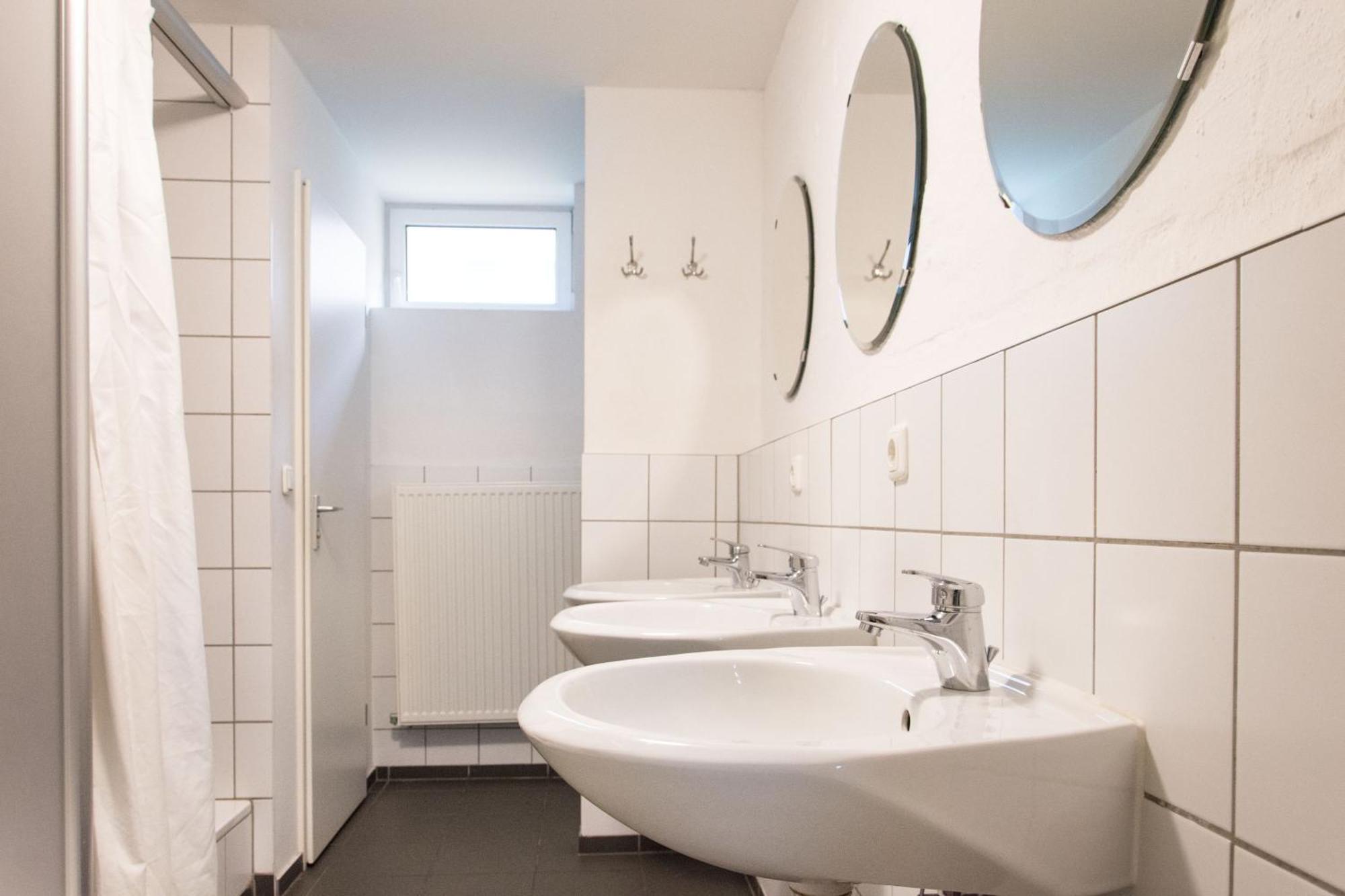 1, 2, Sleep Hostel Nuernberg Messe Εξωτερικό φωτογραφία